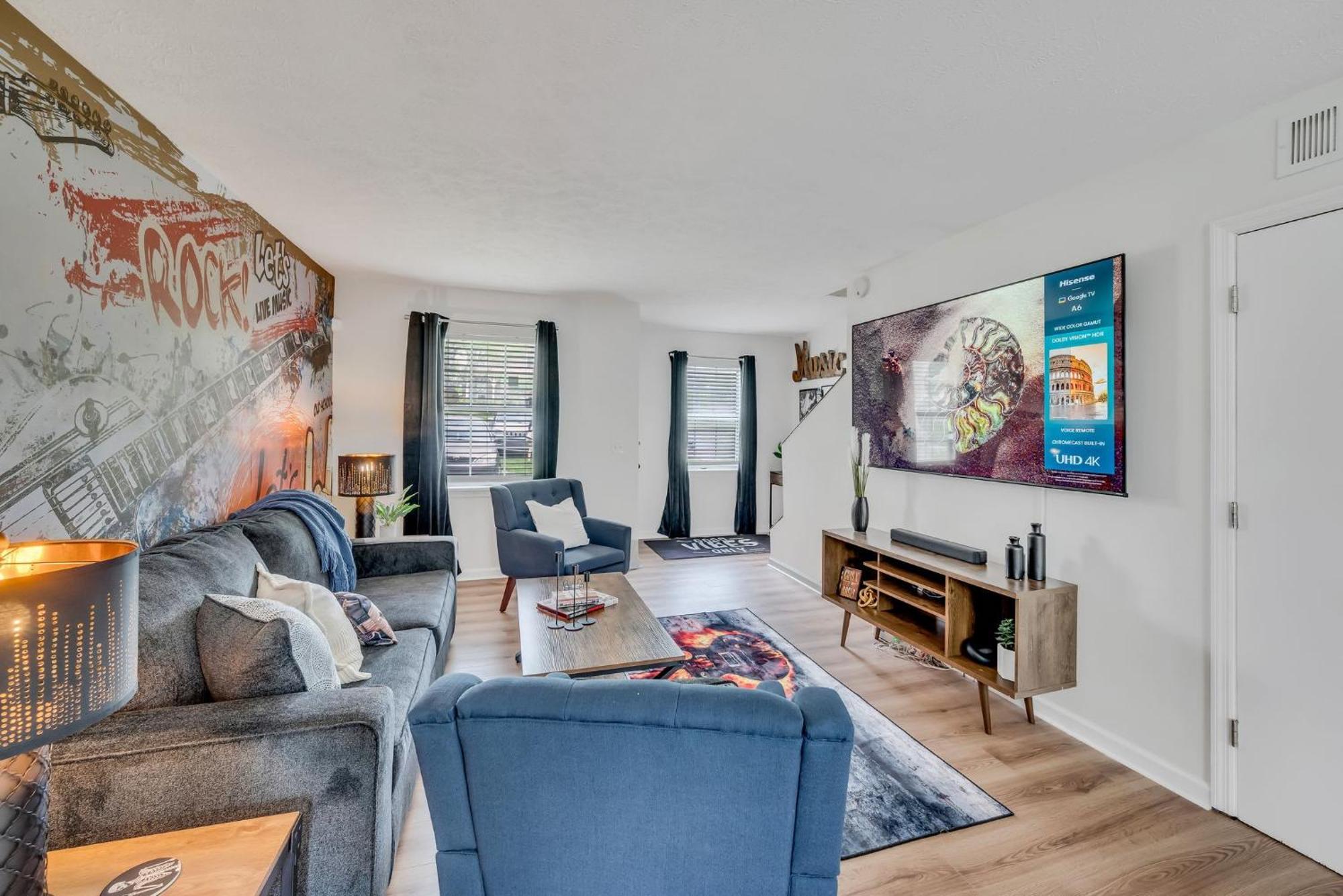 East Nash 12 Mins To Broadway Sleeps 6 *