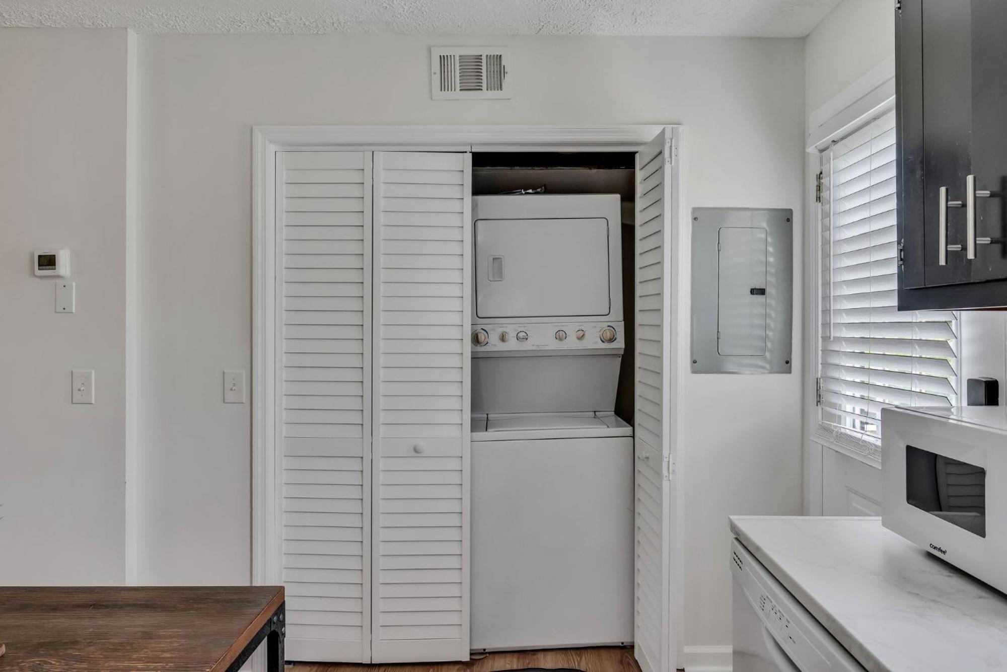East Nash 12 Mins To Broadway Sleeps 6 Villa
