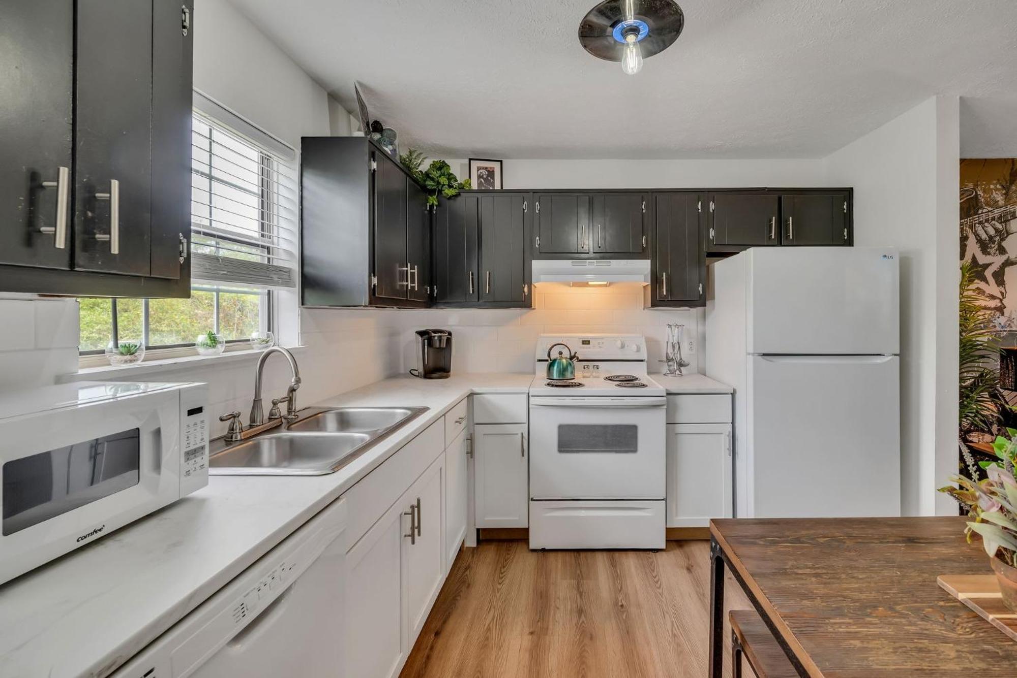 East Nash 12 Mins To Broadway Sleeps 6 Villa *